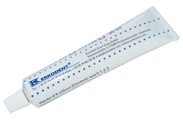 Härterpaste braun