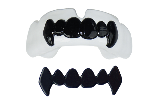 Playsafe 4u, anterior teeth black